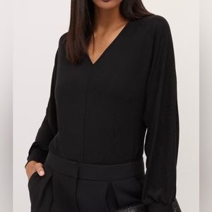 NEW YORK & COMPANY WOMEN V-Neck Tie-Back Glitter Bodysuit